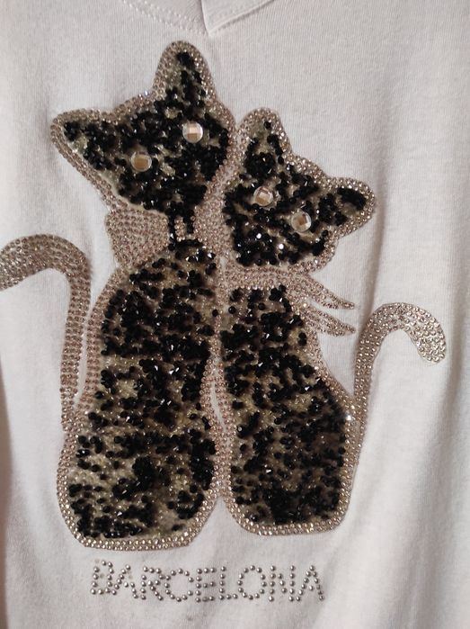 Футболка жіноча довга.