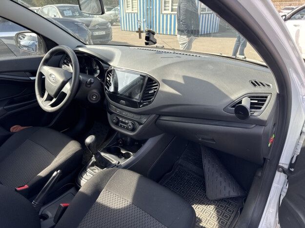 Продаю Lada Vesta