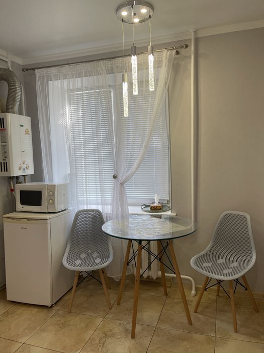 Посуточно !Почасово! 1 квартира пр.Центральный , 1 этаж !