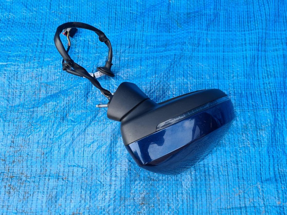 LUSTERKO prawe kompletne 6-PIN USA AUDI A3 8V5 SEDAN / oryginał LX5Q
