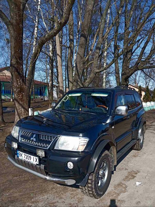 Митсубиси  педжеро  3.0 газ.бен 2004 рик цикавит обмен