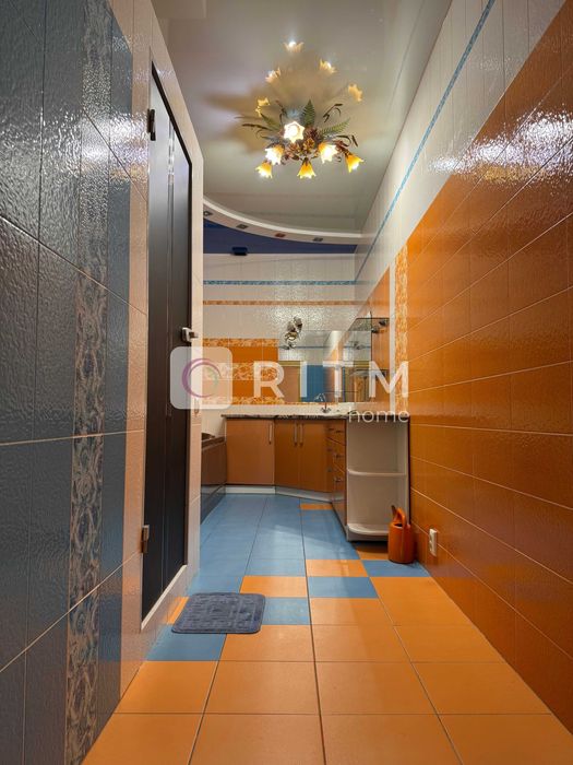 Продаж великогабаритної 2-кімнатної квартири 120 м² у Центрі міста!!!