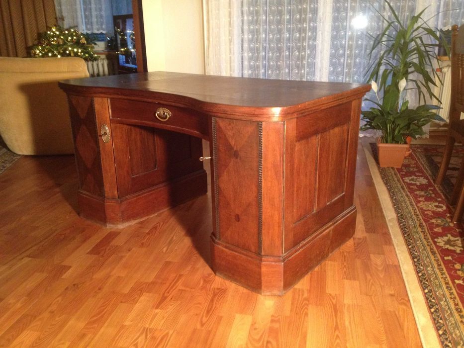 Zabytkowe biurko, dębowy fornir
