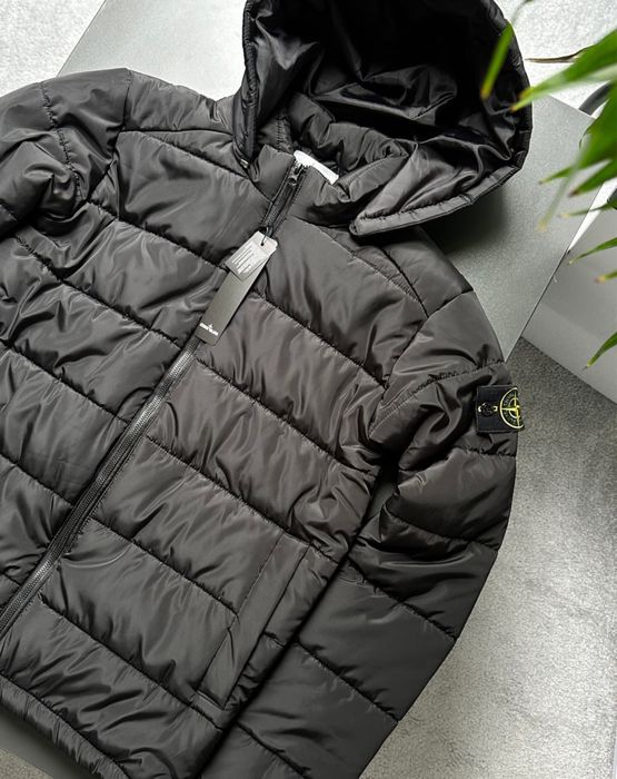 Курточка Stone Island,в наявності багато різних розмірів