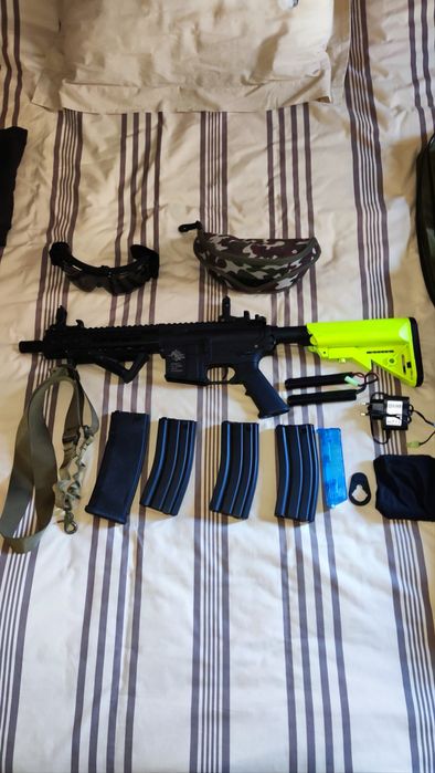 Pack Completo Airsoft – Specna Arms SA-C08 + Acessórios (Pronto Jogo)