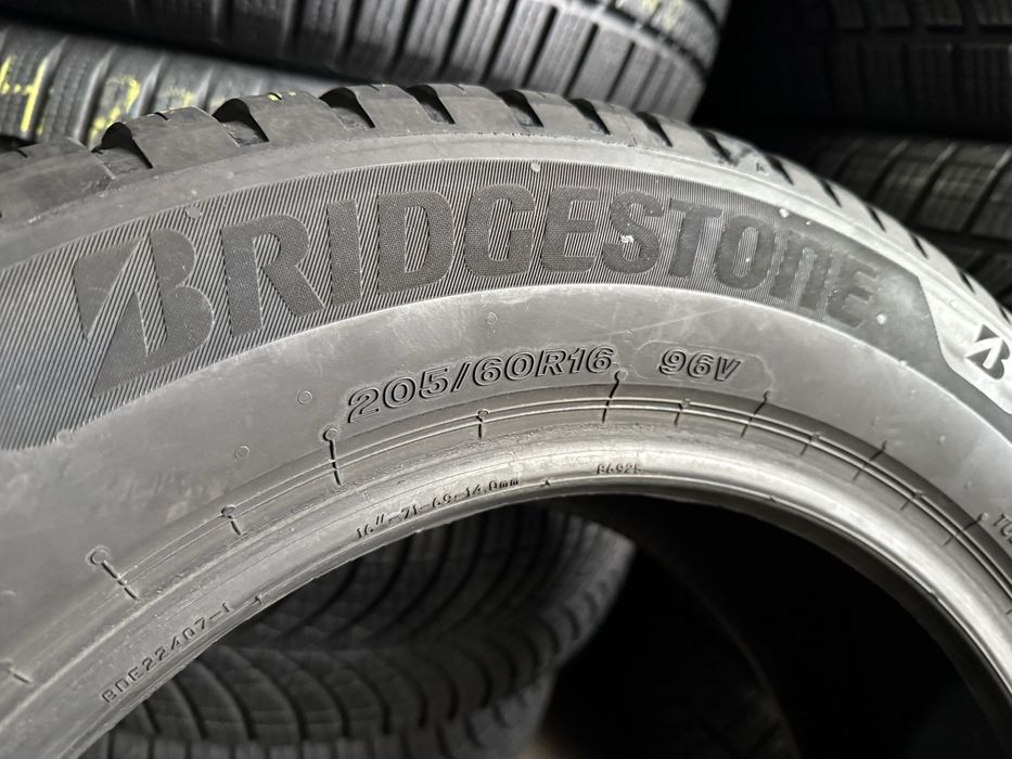 205/60 R16 96V XL Bridgestone Turanza AllSeason 6 2шт. 80% 2024