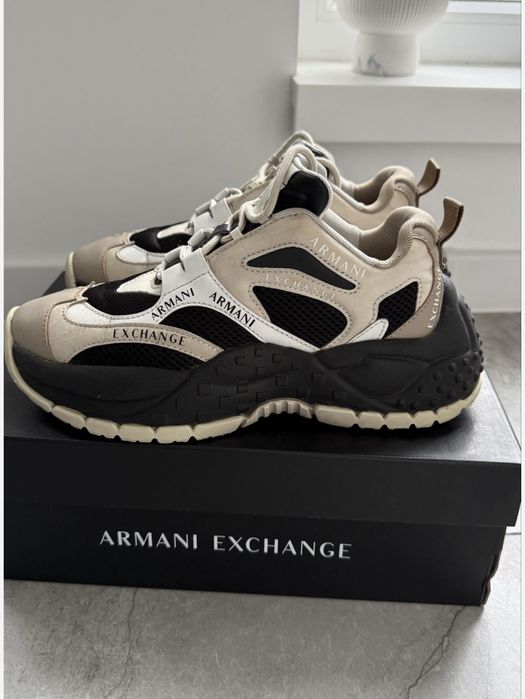 Кросовки Armani! Онигинал! С коробкой! Недорого!