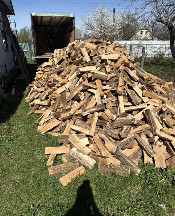 Рубані дрова дуб/ясен з доставкою.