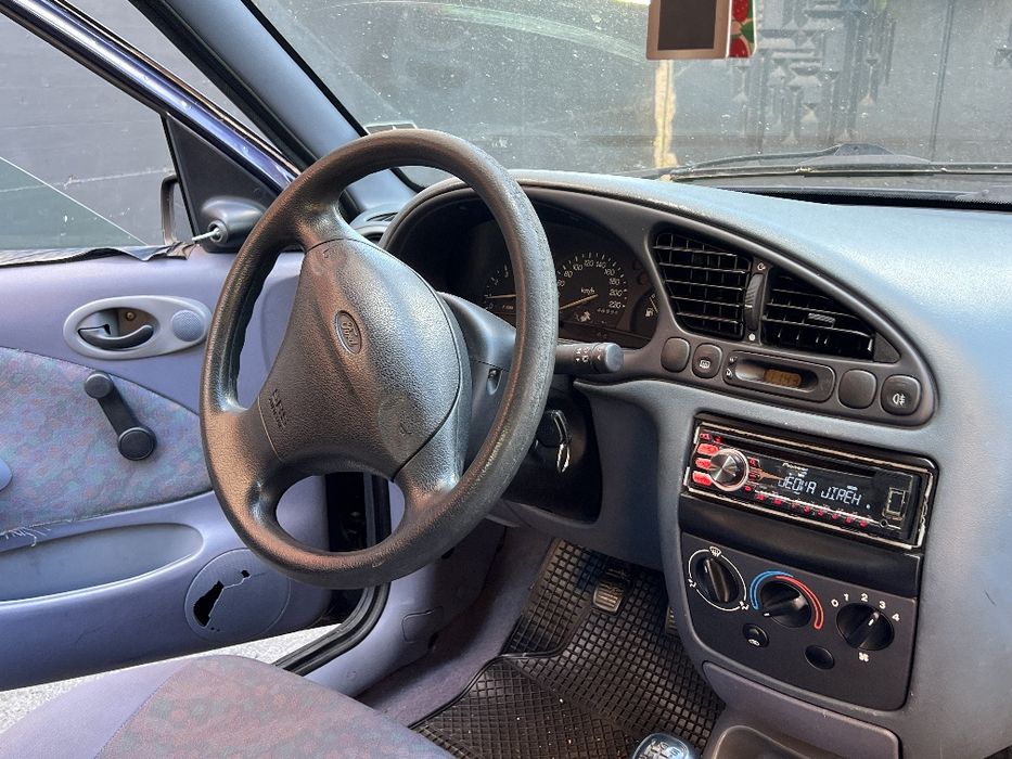 Vendo Ford Fiesta 1996