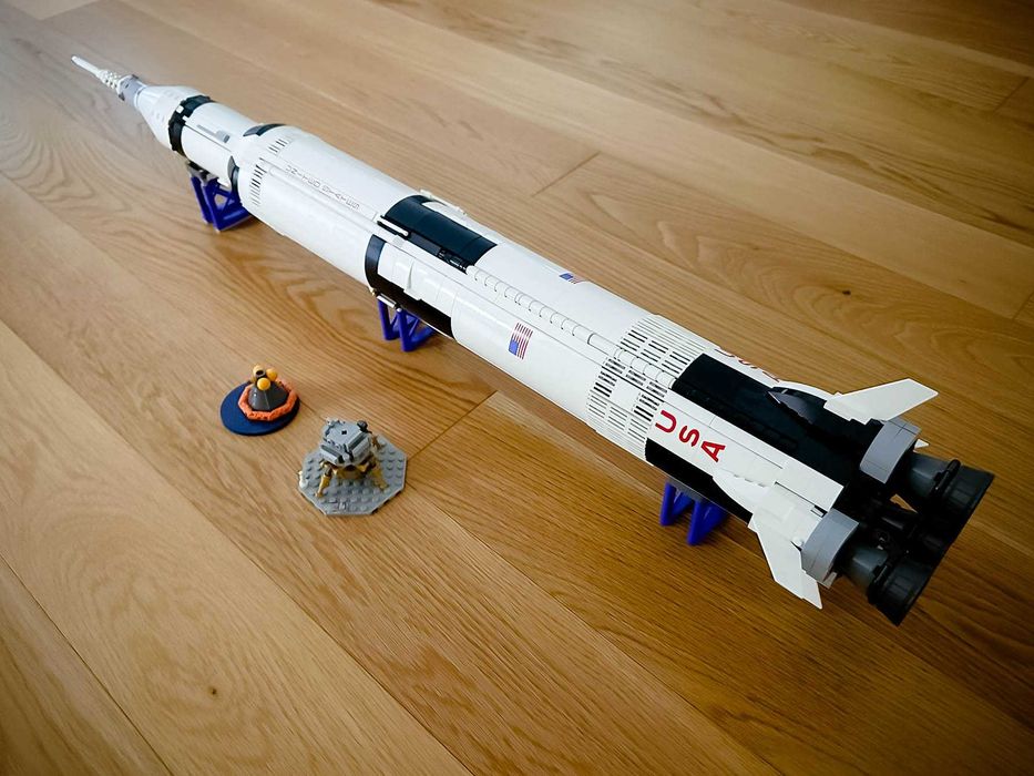 LEGO 92176: NASA Apollo Saturn V (Opened/Used)