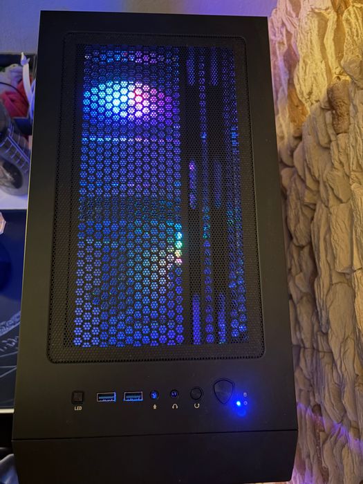 Komputer Gamingowy Ryzen 5 7600 | RX 7700 | 32GB RAM DDR5 | 2TB SSD M2