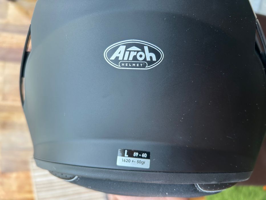 Capacete Airoh, modelo Spark