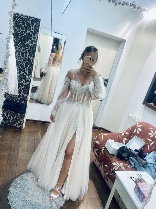 Suknia ślubna 165 cm + 8 cm obcas rozmiar S/M