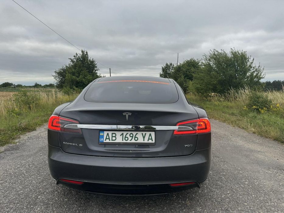 Продаж Tesla MS 75D 2015 рік