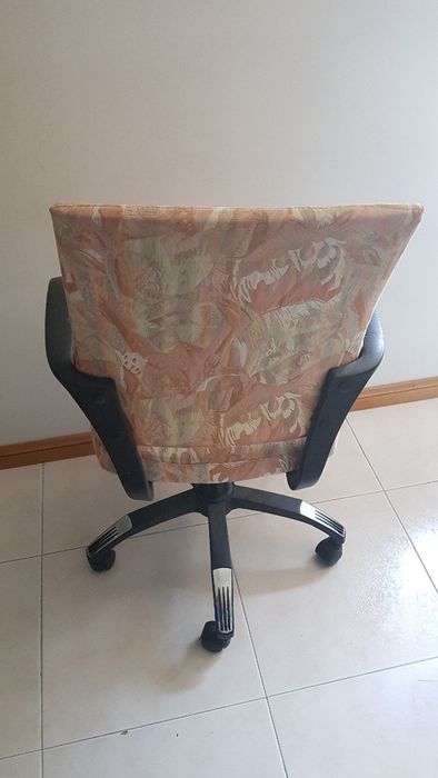 Cadeira de Escritório Igo (forrada recentemente)