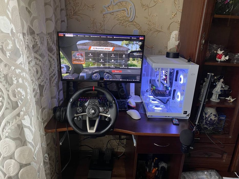 Продам руль с педалями Hori racing apex