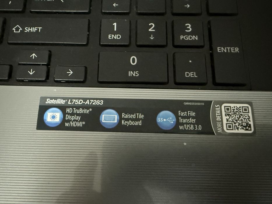 Laptop Toshiba  Satellite l75d-a7283, 17.3 cali, stan bardzo dobry