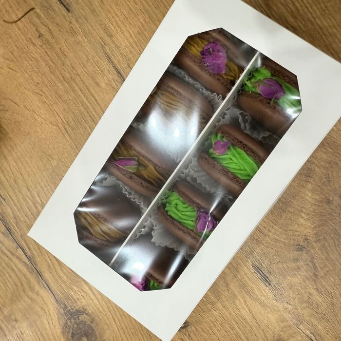 Makaroniki z mąki migdałowej.