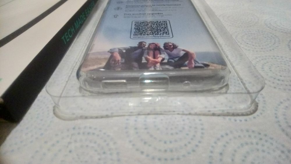 Plecki ESR do Samsung Galaxy S20 bezbarwny