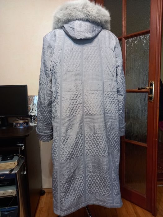 Жіноче зимове пальто