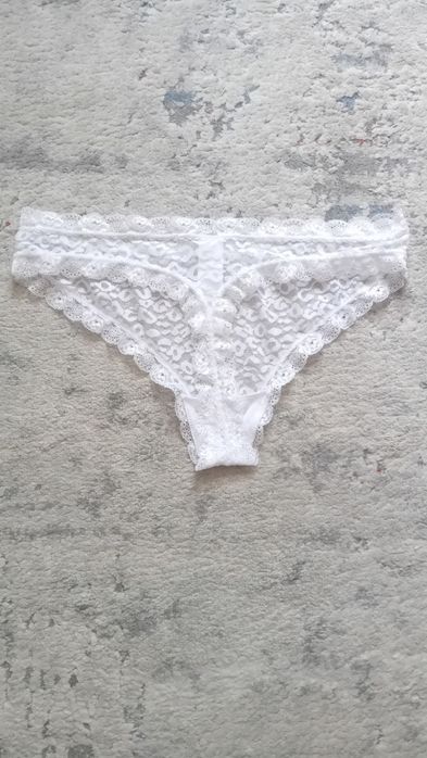 Stringi koronka nowe