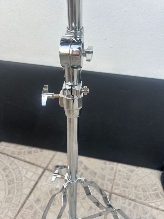 Set de Kongas + Tripé com suporte acolchoado