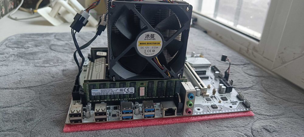 Xeon E5 2673 v3 + Machinist X99-K9 + 64GB DDR4