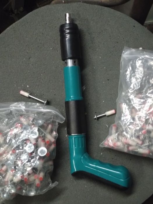 100 unidades 15€ Pregos