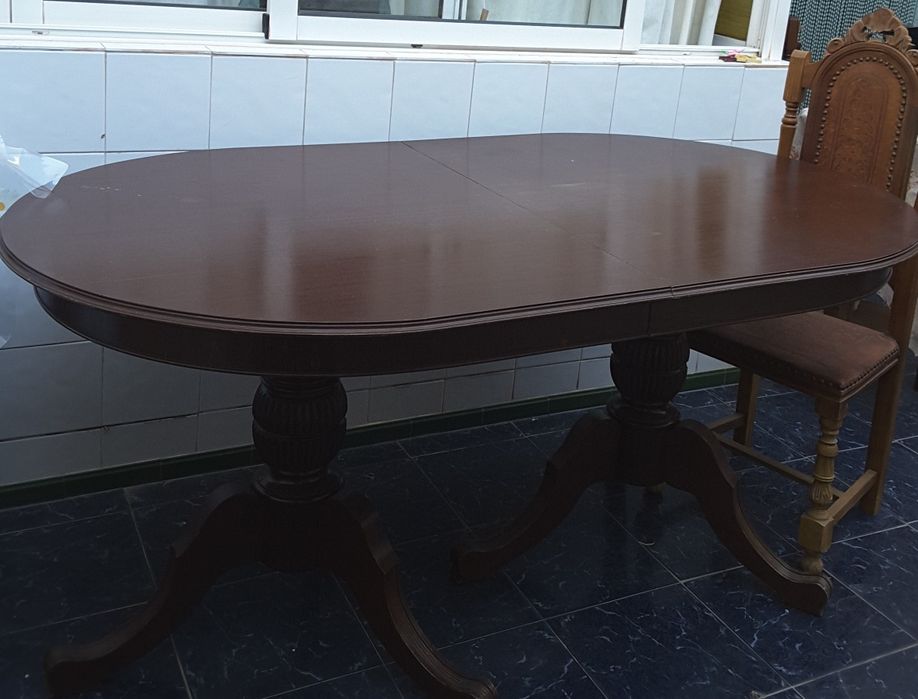 Mesa de sala de jantar + 4 Cadeiras