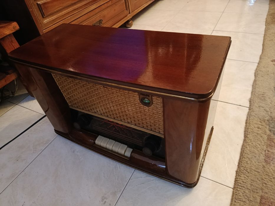 Radio a válvulas Philips Júpiter 54