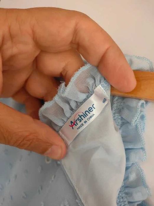 Blusa Azul-Claro Arshiner, tam. 160 – Estilo Romântico com Pintas (Swiss Dot)