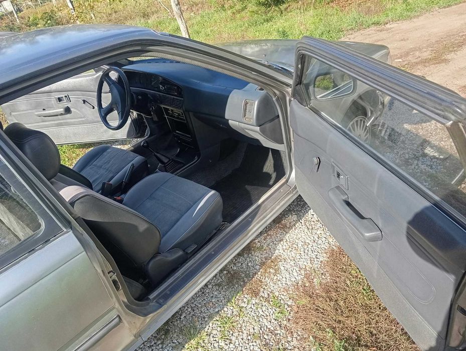 Toyota corolla 1.8d comercial