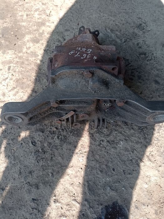 Продам редуктор заднього моста на BMWE 36 число  3.45