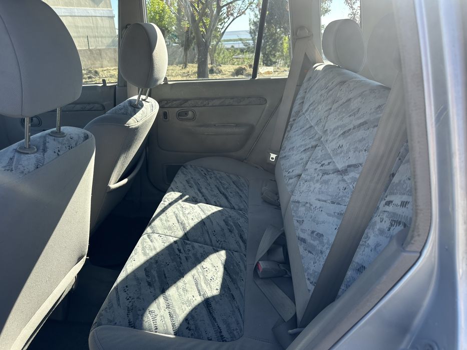 Mazda Demio 1.3 Glx de 1999 a gás