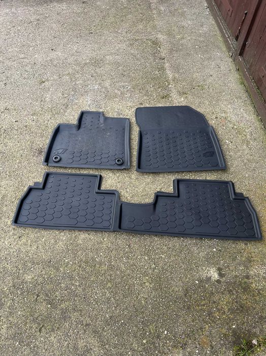 Dywaniki gumowe Citroen Berlingo III 2018-26R  Nowe Oryginalne