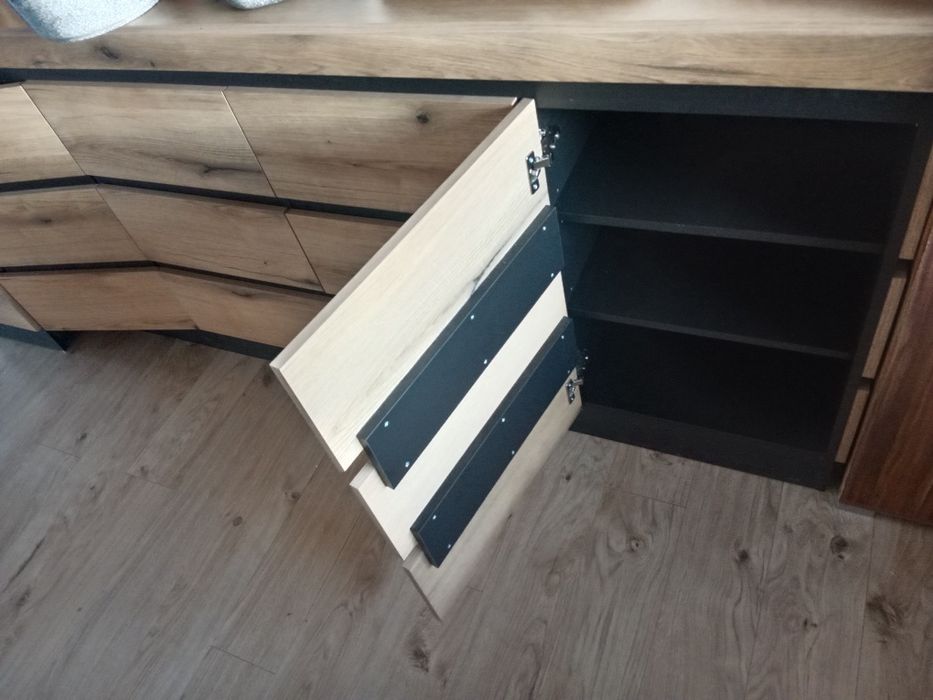 Sprzedam komodę oraz witrynę