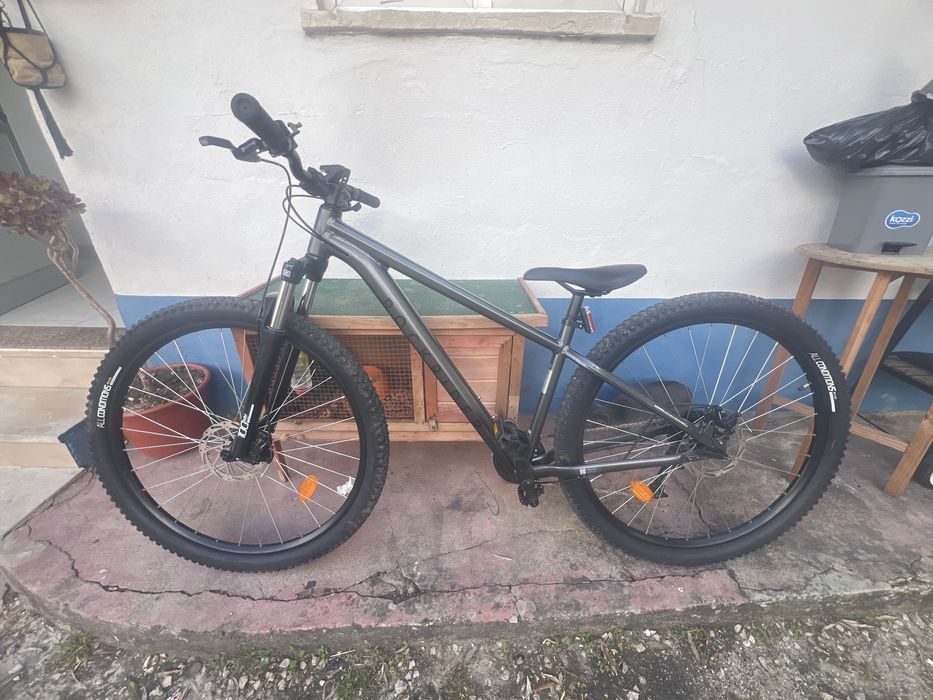 Bicicleta nova pouco uso