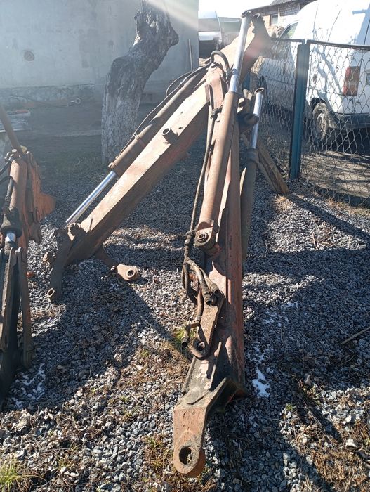 Запчастини до екскаватора