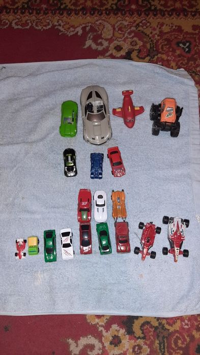 Набор разних машинок, хот виллс, Hot Wheels, гоночные, гоночні машини