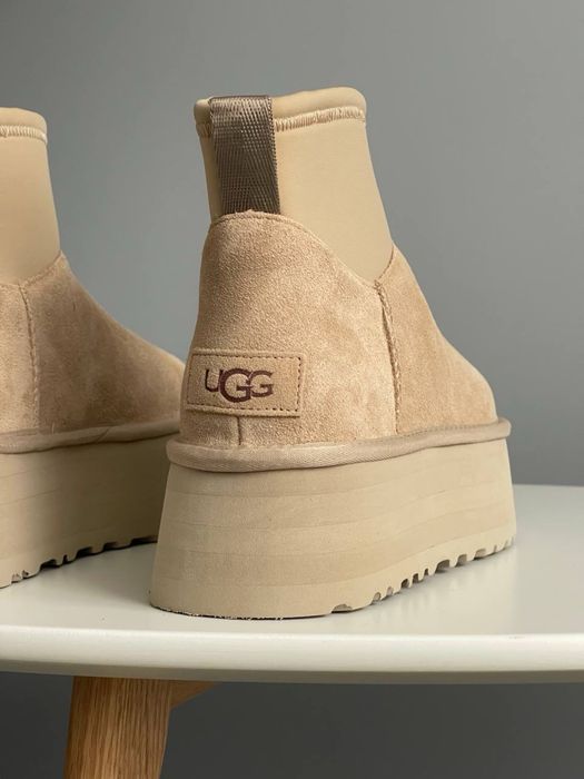 Жіночі утеплені UGG Classic Mini Dipper Sand угг бежеві