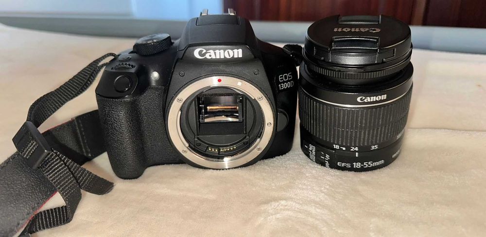 Canon EOS 1300D com lente EFS 18-55mm