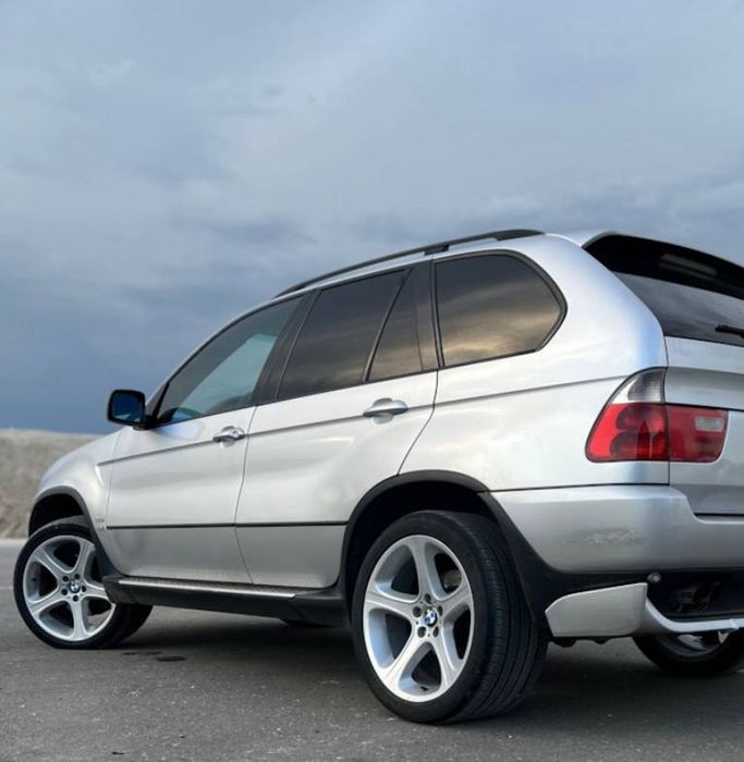 Диски на BMW X5 разноширокие