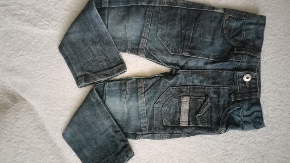 Пакет речей (98-104)кофти, джинси,речі в садок