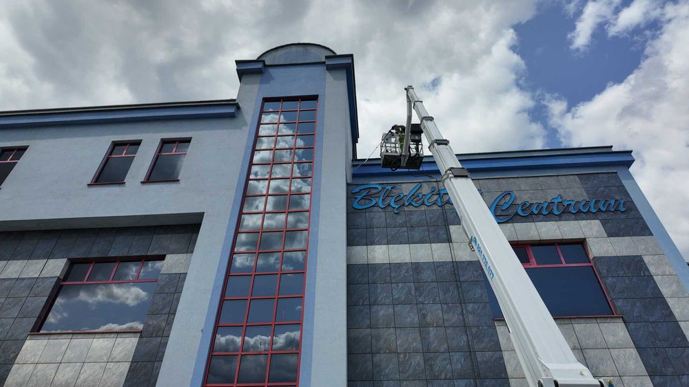 Wynajem/ Usługi/ Podnośnik koszowy/ zwyżka  22m-45m