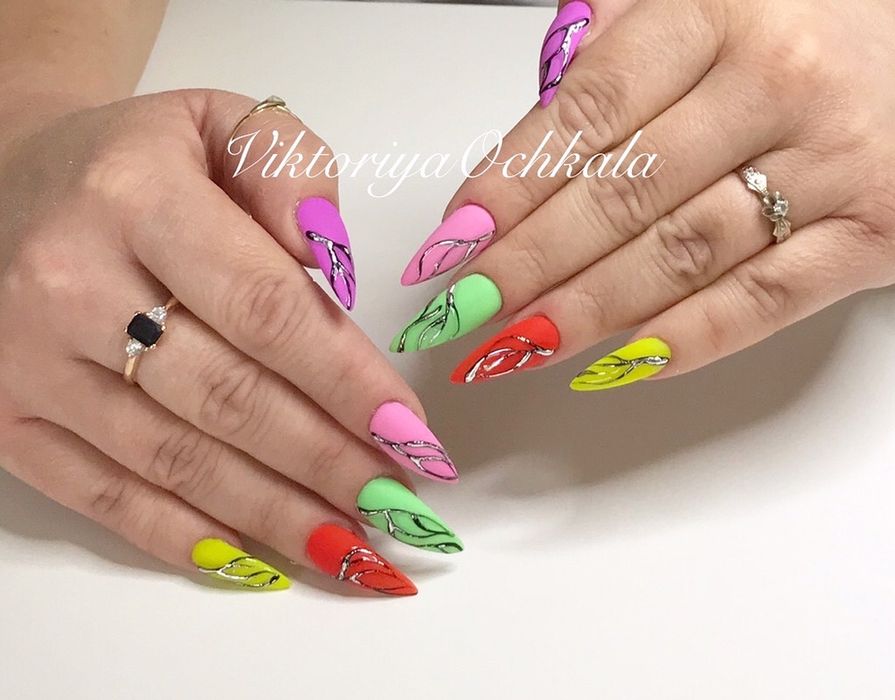 м.Позняки. Княжий Затон-4.Акрил. Наращивание ногтей, маникюр, педикюр.