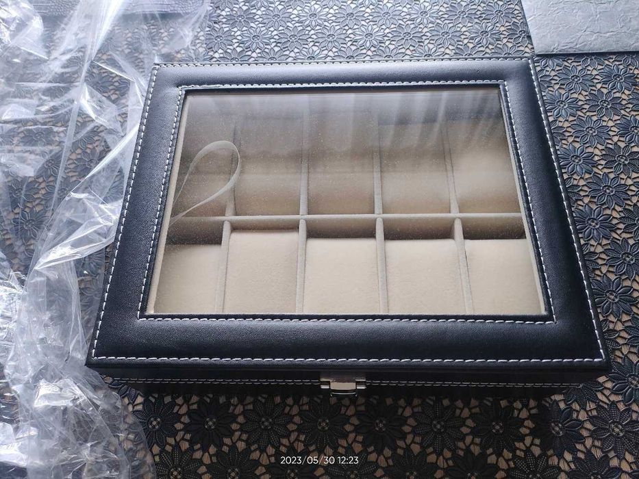 Etui na 10 zegarków organizer szkatułka z szybą prezent