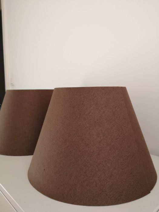 2 Abajures em óptimo estado. Grandes, 44cm.