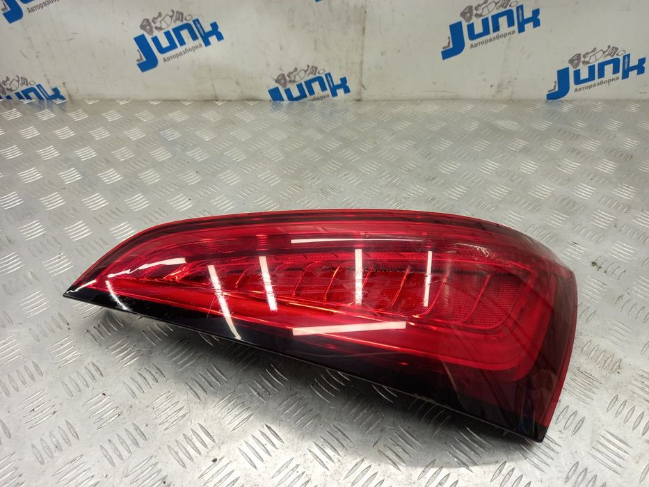 Фонарь правый в крышке 8R0945094D для Audi Q5 2012-2017