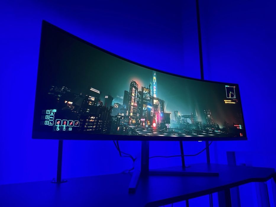 ГІГАНТ Ігровий Білий Монітор Philips Evnia 49M2C8900L  49’’ OLED 5120x1440 144Гц