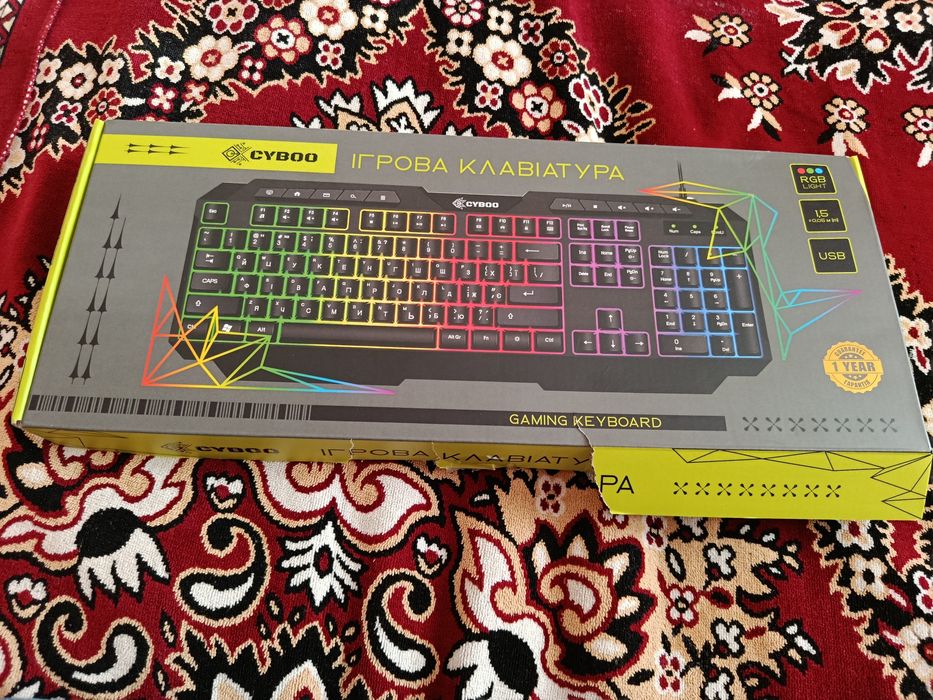 Продам клавиатуру в хорошем состоянии Cyboo